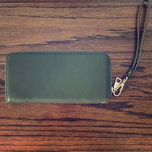 Green Wristlet/Wallet